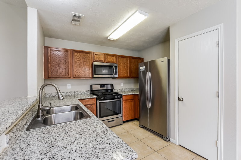 1,780/Mo, 2422 Fox Water Drive Spring, TX 77386 Kitchen View 2