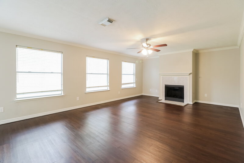 2,260/Mo, 3831 Woodlace Drive Humble, TX 77396 Living Room View 3