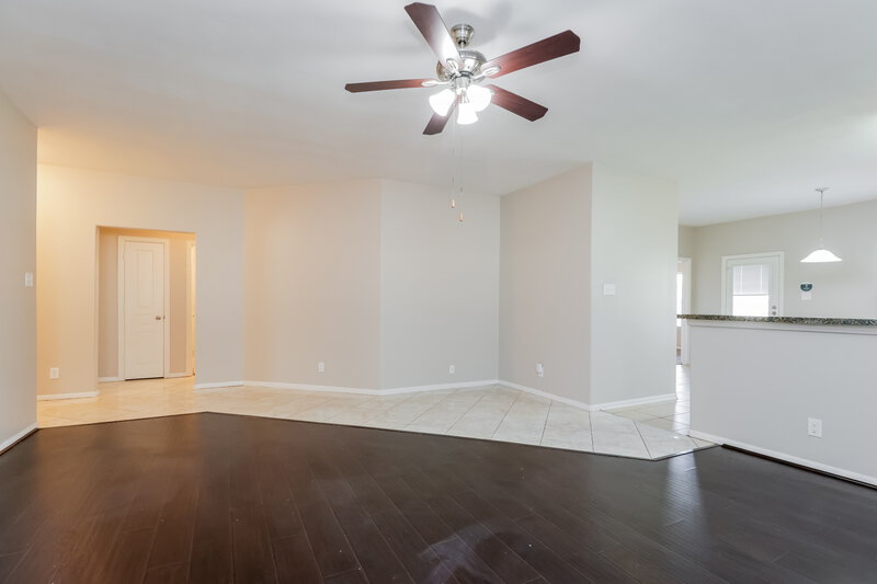 1,900/Mo, 20311 Percheron Trail Humble, TX 77338 Living Room View 2
