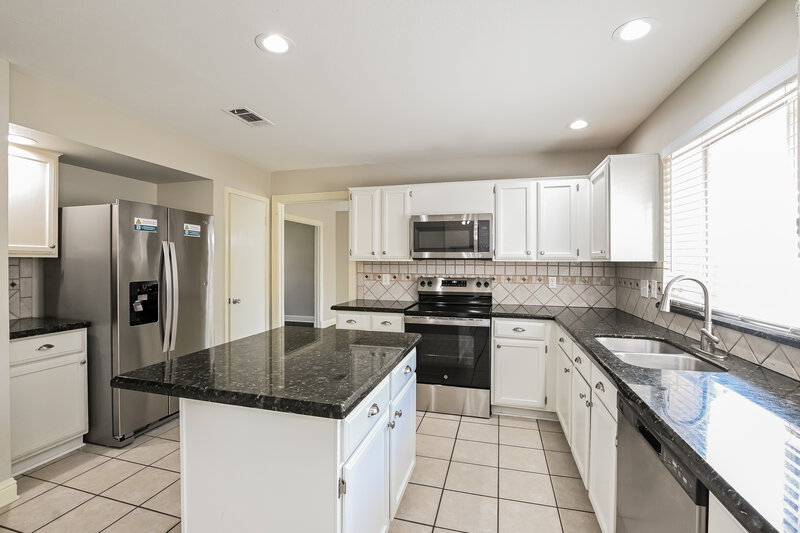 1,875/Mo, 25535 Chapel Ridge Lane Spring, TX 77373 Kitchen View 2