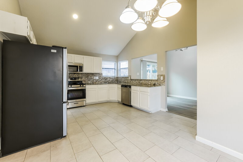 1,825/Mo, 4303 Hawk Meadow Drive Katy, TX 77449 Kitchen View