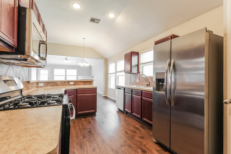 1,995/Mo, 21223 Fox Orchard Ct Humble, TX 77338 Kitchen View