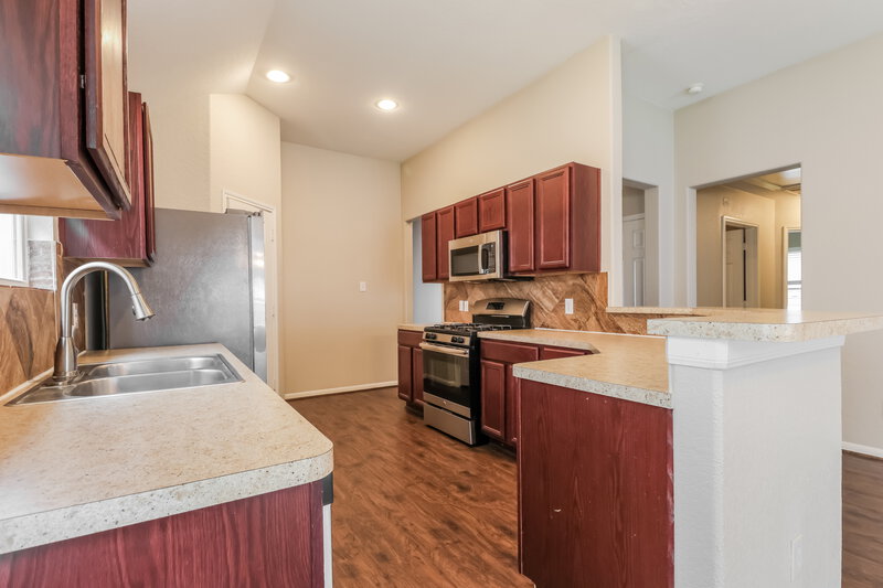 1,995/Mo, 21223 Fox Orchard Ct Humble, TX 77338 Kitchen View 2
