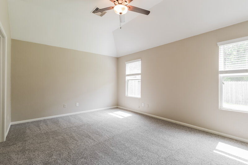 1,995/Mo, 21223 Fox Orchard Ct Humble, TX 77338 Main Bedroom View