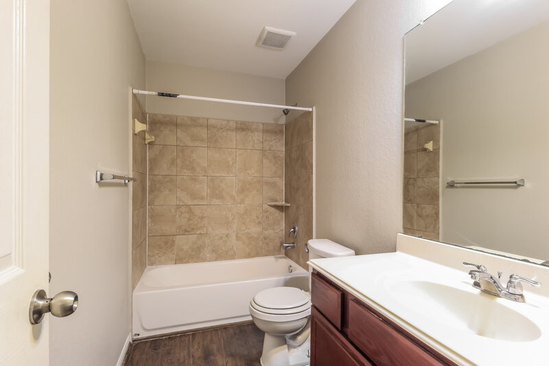 1,995/Mo, 21223 Fox Orchard Ct Humble, TX 77338 Bathroom View