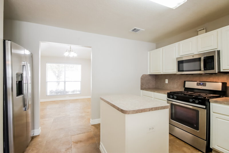 2,260/Mo, 7338 Fox Forest Trail Humble, TX 77338 Kitchen View