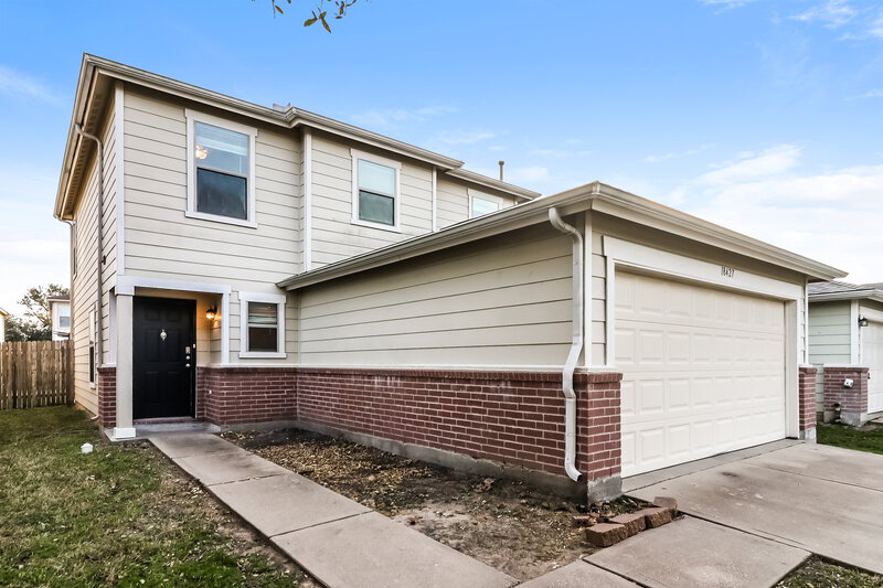 1,720/Mo, 18427 Westgate Pasture Lane Cypress, TX 77433 Front View