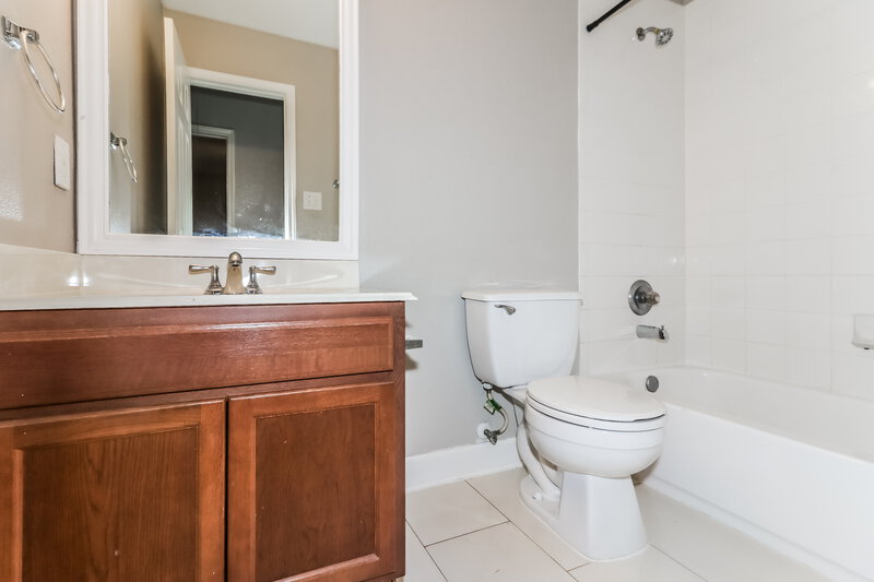 1,720/Mo, 18427 Westgate Pasture Lane Cypress, TX 77433 Bathroom View