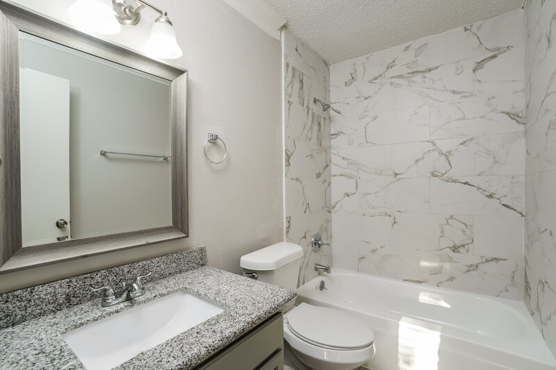 1,890/Mo, 4438 Field Meadow Drive Katy, TX 77449 Bathroom View
