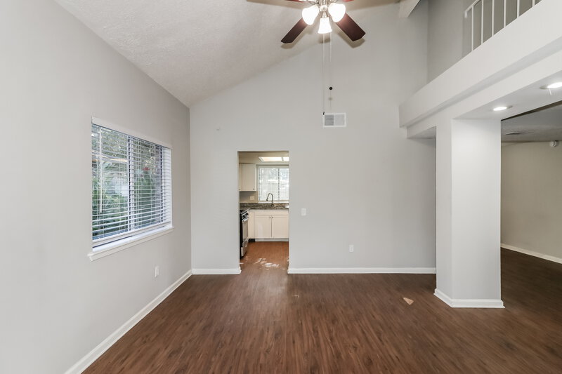 1,715/Mo, 18711 Droitwich Dr Humble, TX 77346 Family Room View