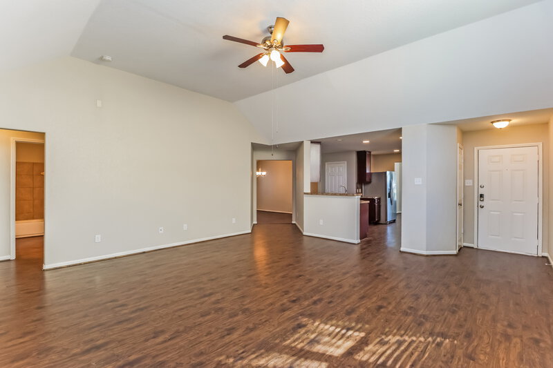 1,960/Mo, 21230 Fox Branch Trail Humble, TX 77338 Living Room View 2