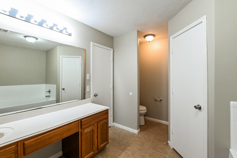 2,020/Mo, 2538 Halstead Drive Spring, TX 77386 Main Bathroom View
