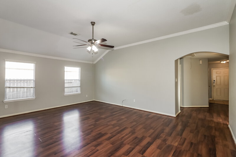 1,780/Mo, 11738 Elizabeth Court Pinehurst, TX 77362 Living Room View 2
