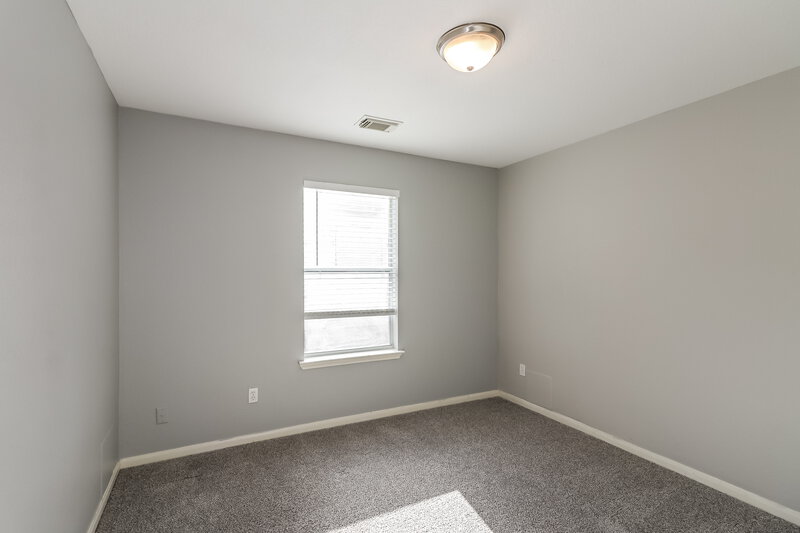 1,780/Mo, 11738 Elizabeth Court Pinehurst, TX 77362 Bedroom View 3