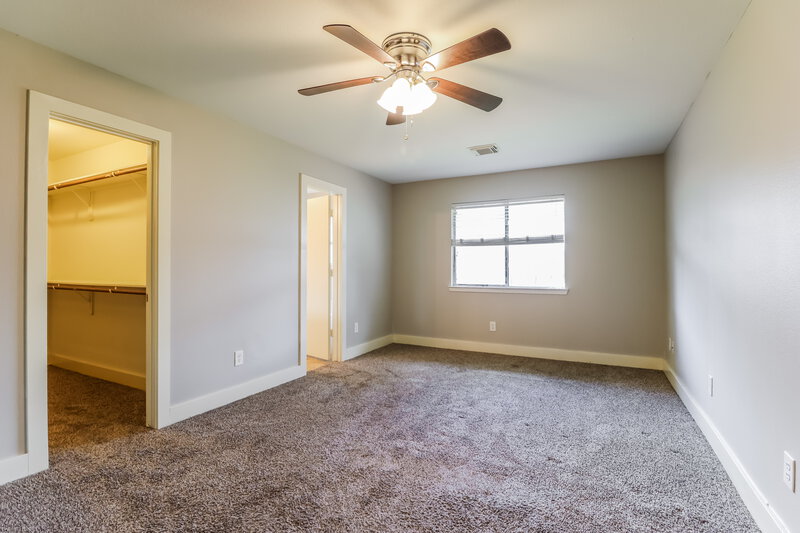 2,105/Mo, 422 Laurel Timbers Drive Houston, TX 77339 Main Bedroom View