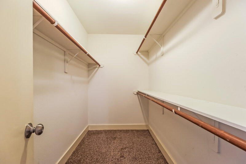 2,105/Mo, 422 Laurel Timbers Drive Houston, TX 77339 Walk In Closet View