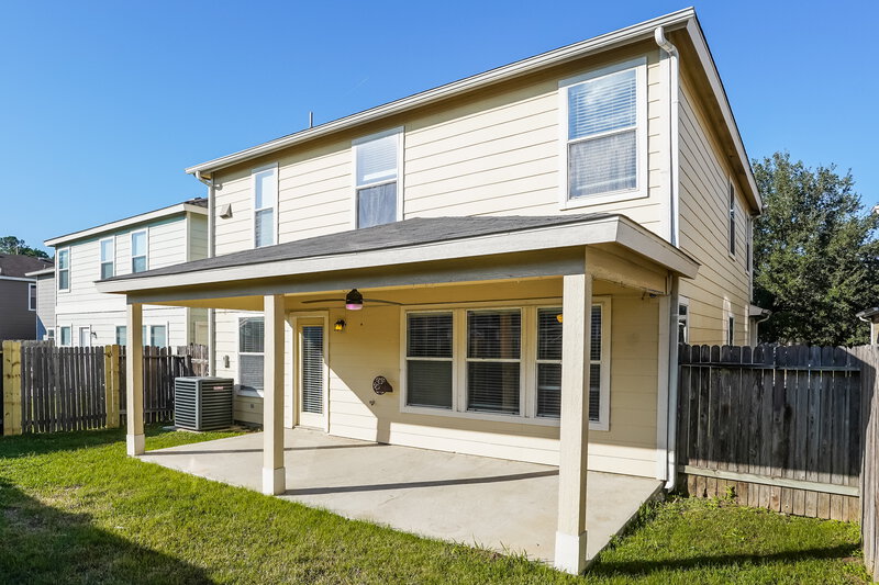 2,260/Mo, 11427 Flying Geese Lane Tomball, TX 77375 Rear View