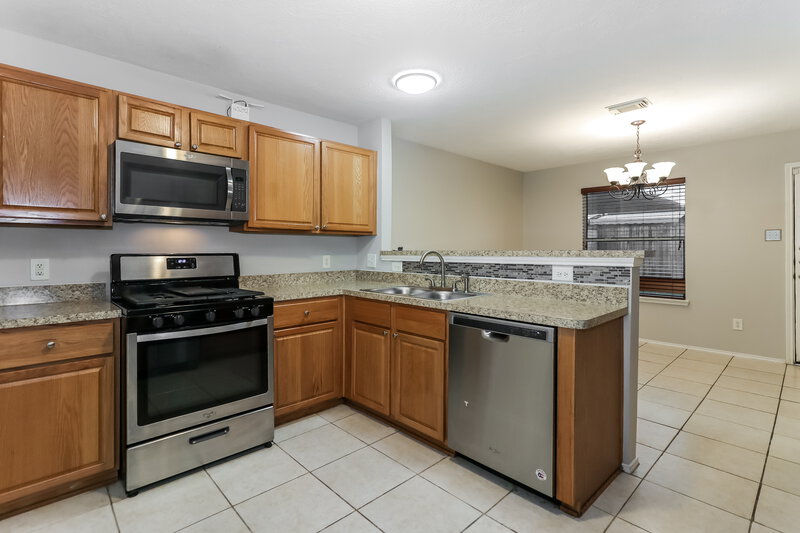 1,885/Mo, 11811 Sunny Stream Drive Tomball, TX 77375 Kitchen View