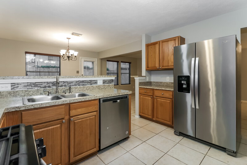 1,885/Mo, 11811 Sunny Stream Drive Tomball, TX 77375 Kitchen View 2