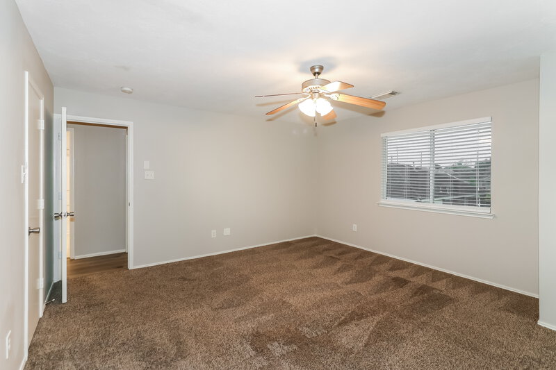 1,885/Mo, 11811 Sunny Stream Drive Tomball, TX 77375 Main Bedroom View