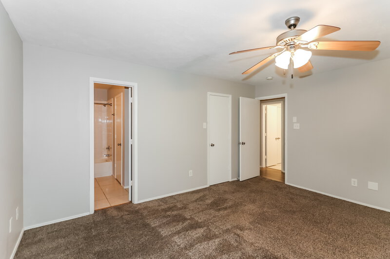 1,885/Mo, 11811 Sunny Stream Drive Tomball, TX 77375 Main Bedroom View 2