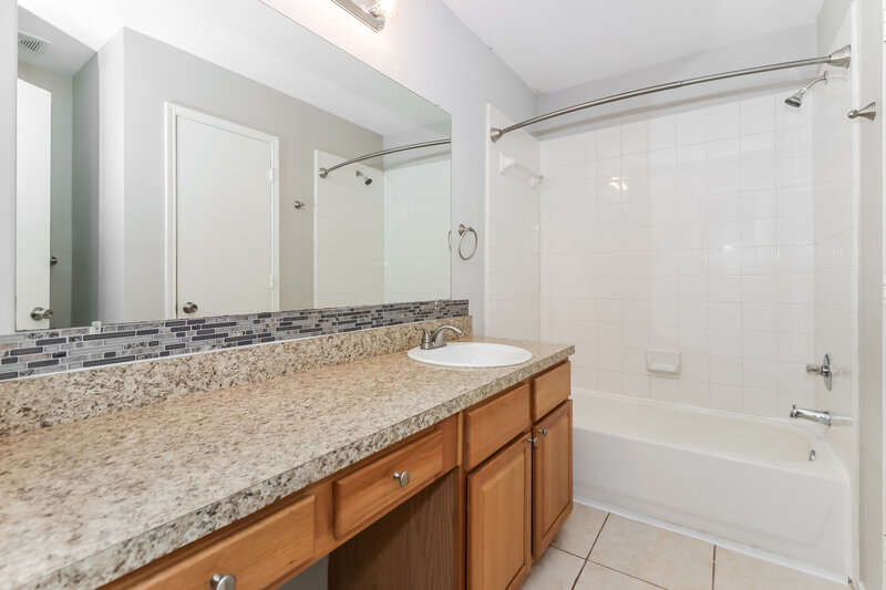 1,885/Mo, 11811 Sunny Stream Drive Tomball, TX 77375 Main Bathroom View