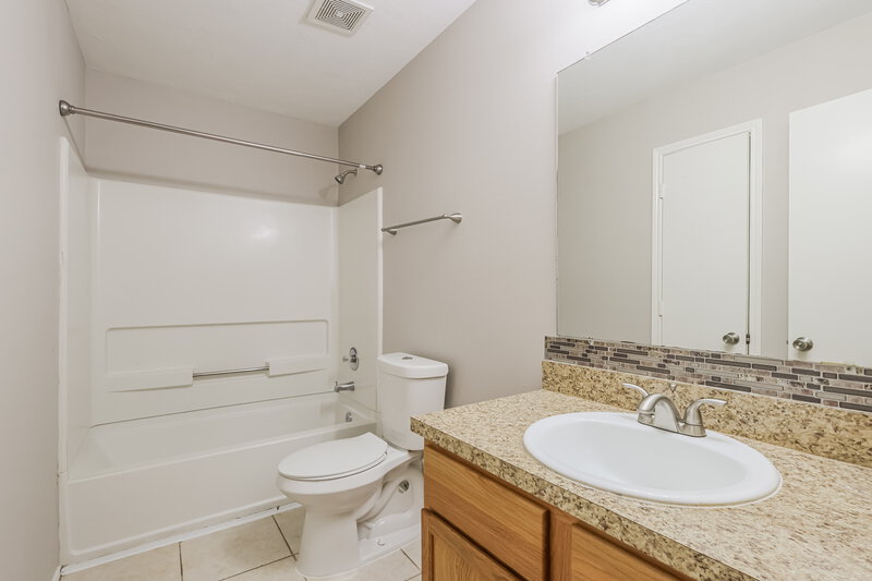 1,745/Mo, 11811 Sunny Stream Drive Tomball, TX 77375 Bathroom View