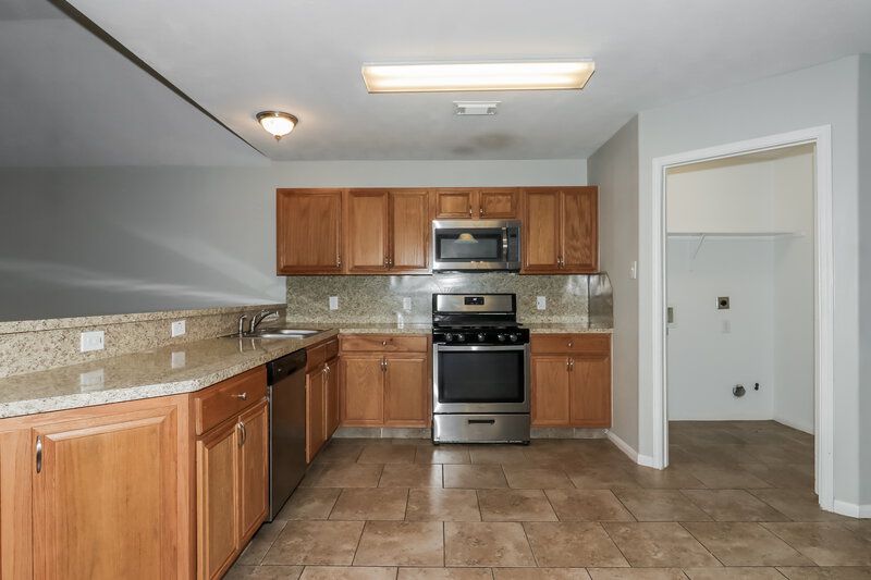 1,955/Mo, 18411 Atascocita Meadows Drive Humble, TX 77346 Kitchen View