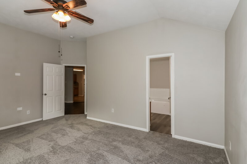 1,955/Mo, 18411 Atascocita Meadows Drive Humble, TX 77346 Main Bedroom View 2