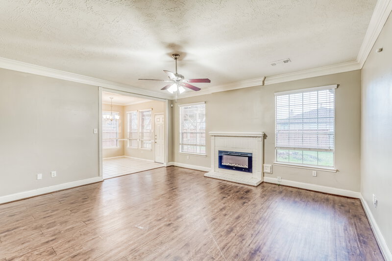 2,140/Mo, 15303 Goodman St Houston, TX 77084 Living Room View 2