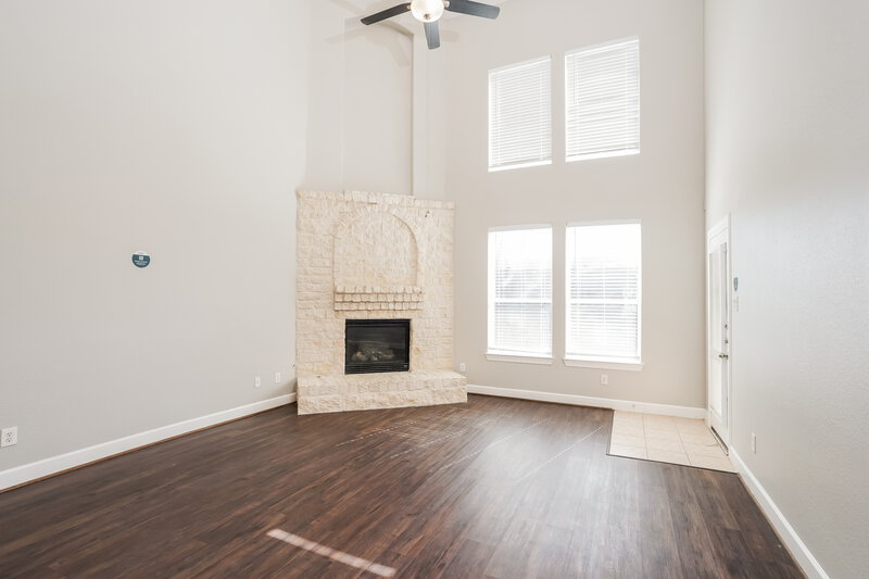 3,025/Mo, 20619 Garden Ridge Cyn Richmond, TX 77407 Living Room View