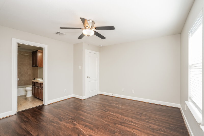 3,025/Mo, 20619 Garden Ridge Cyn Richmond, TX 77407 Bedroom View 4