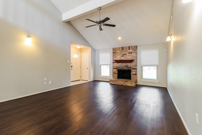 2,045/Mo, 17103 Spruce Run Drive Spring, TX 77379 Living Room View 3