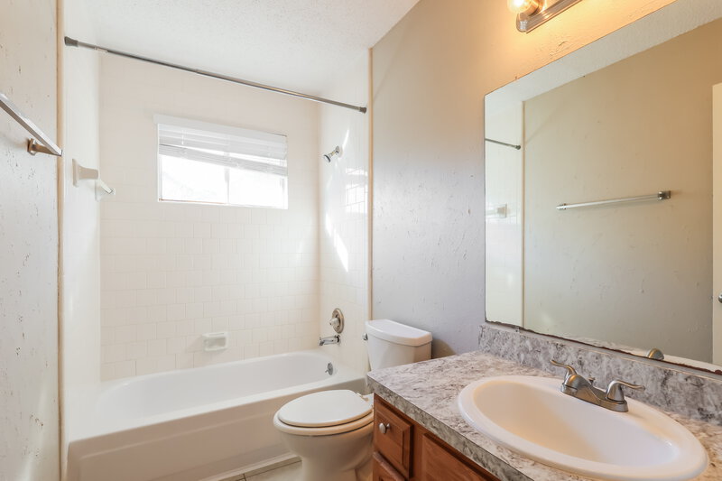 2,045/Mo, 17103 Spruce Run Drive Spring, TX 77379 Bathroom View