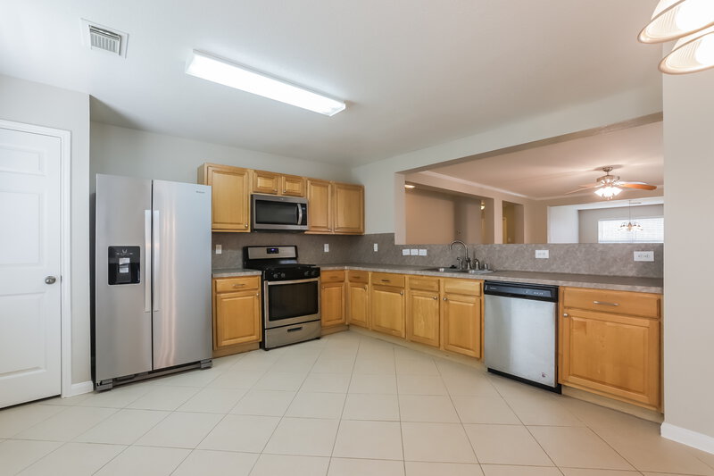 1,965/Mo, 18211 Hammondsport Lane Cypress, TX 77429 Kitchen View