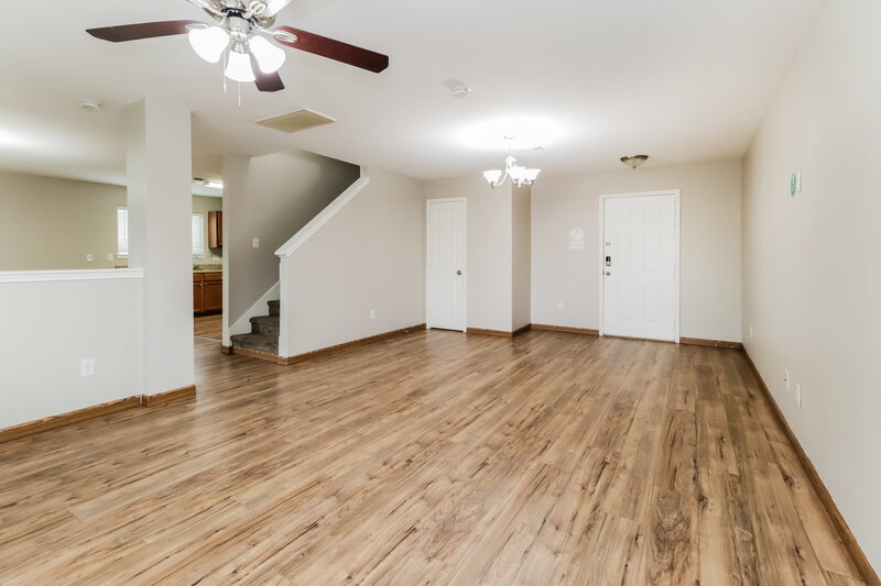 2,060/Mo, 13107 Gatton Park Drive Houston, TX 77066 Living Room View