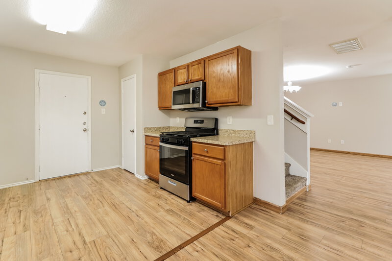 2,060/Mo, 13107 Gatton Park Drive Houston, TX 77066 Kitchen View