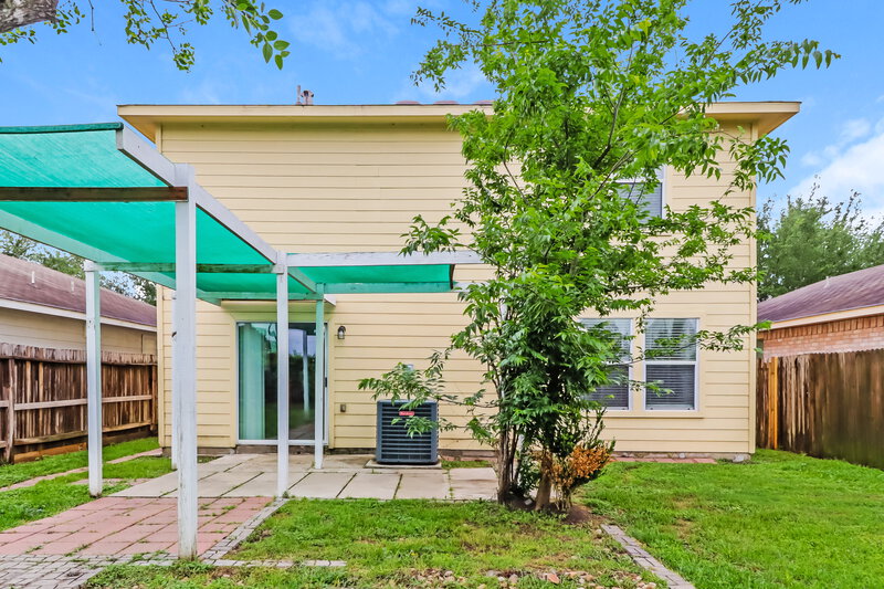 2,060/Mo, 13107 Gatton Park Drive Houston, TX 77066 Rear View