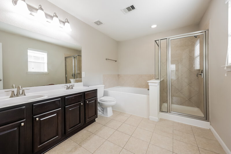 1,965/Mo, 29327 Legends Green Drive Spring, TX 77386 Main Bathroom View