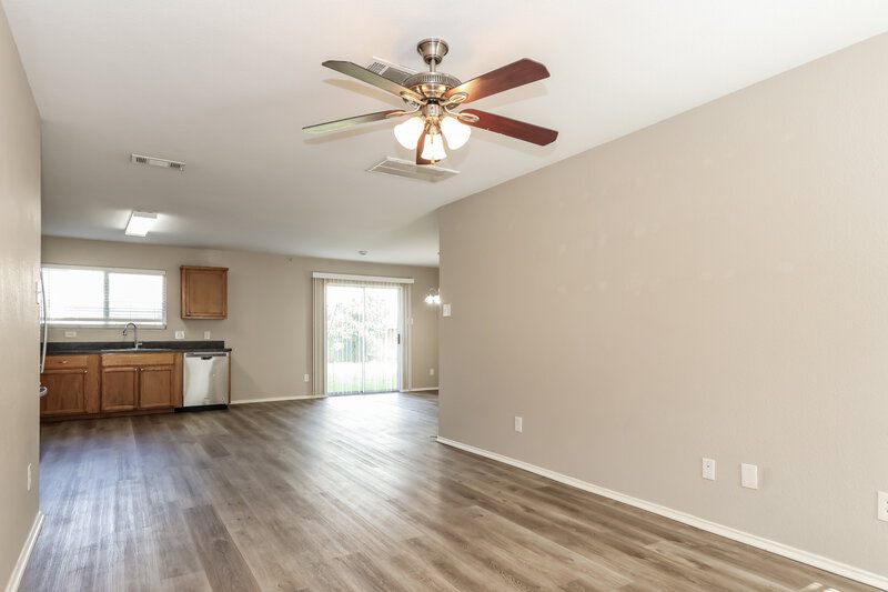 1,635/Mo, 16770 N Thrasher Dr Conroe, TX 77385 Living Room View