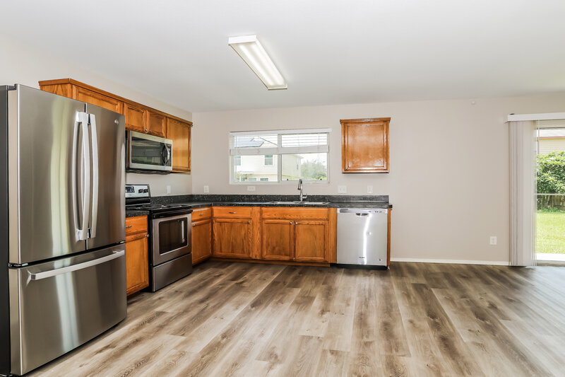 1,720/Mo, 16770 N Thrasher Dr Conroe, TX 77385 Kitchen View