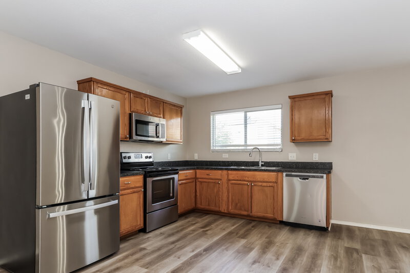 1,635/Mo, 16770 N Thrasher Dr Conroe, TX 77385 Kitchen View