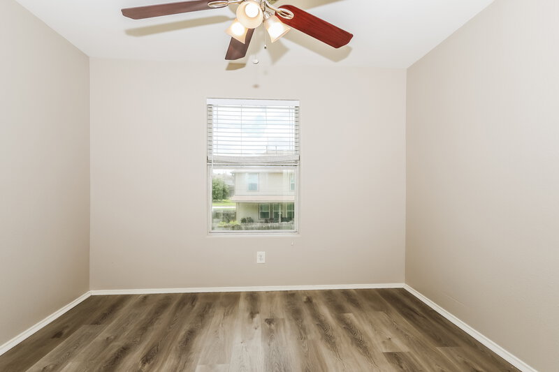 1,720/Mo, 16770 N Thrasher Dr Conroe, TX 77385 Bedroom View 3