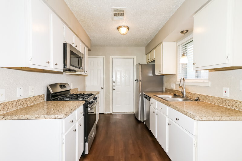 1,600/Mo, 1038 Three Forks Drive Katy, TX 77450 Kitchen View