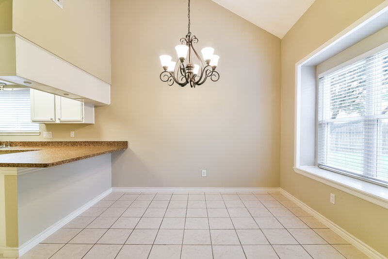 2,095/Mo, 19418 Navarro Mills Drive Tomball, TX 77375 Breakfast Nook View