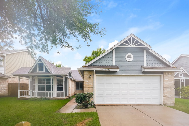 1,935/Mo, 12723 Ashford Knoll Houston, TX 77082 External View