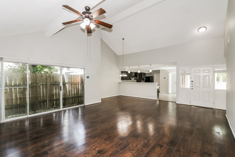 1,915/Mo, 12723 Ashford Knoll Houston, TX 77082 Living Room View 2