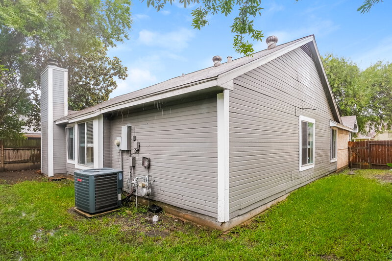1,935/Mo, 12723 Ashford Knoll Houston, TX 77082 Rear View