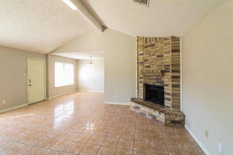 1,565/Mo, 242 Maybrook Drive Houston, TX 77015 Living Room View