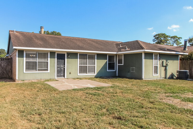 1,565/Mo, 242 Maybrook Drive Houston, TX 77015 Rear View 3